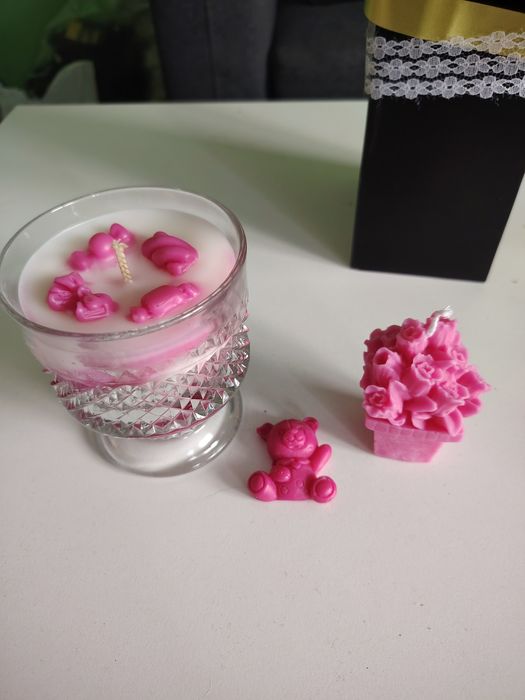 Арома свещи, с които може да зарадвате себе си или някой любим човек з