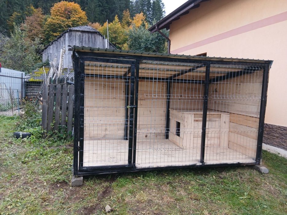 Vând  padoc cușcă câine din structura metalica  dimensiun   dorita