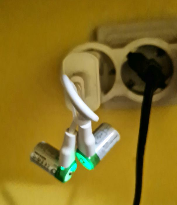 Baterii CR2 rechargeables noi