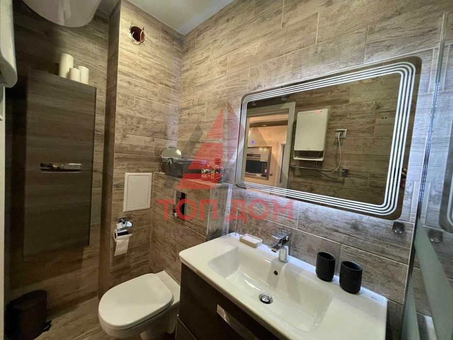 Дава се под наем Тристаен апартамент в Варна, Център - 74 кв.м за 1100 € - Снимка #14