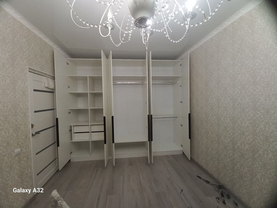 Мебельщик Сборщик