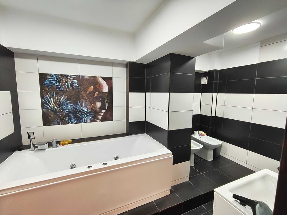 Inchiriez Apartament 3 Camaere  Spatios Zona Stadion