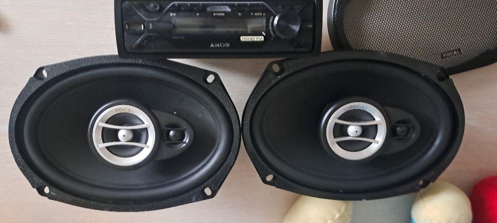 Boxe auto FOCAL impecabile