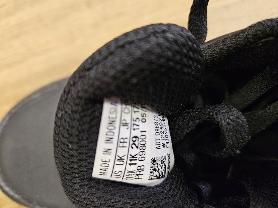 Нови детски маратонки Adidas  26,29,31,32,33