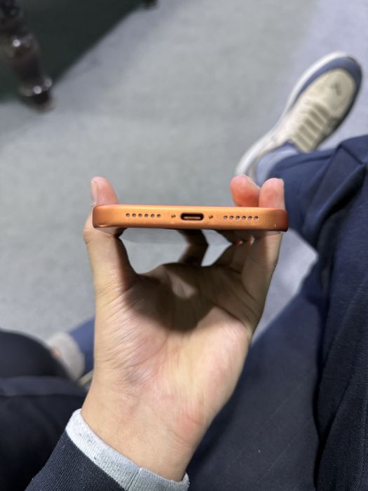 iphone 17 pro max 256 GB orange 93%