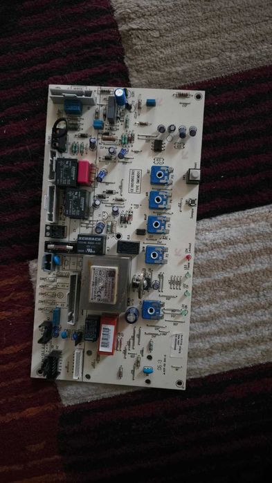 Placă electronică + panou comandă centrală Buderus