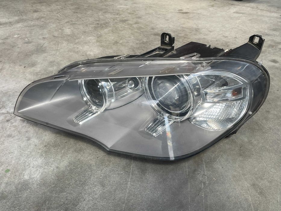 Far stanga bixenon adaptiv Bmw X5 E70 LCI cod 7240791
