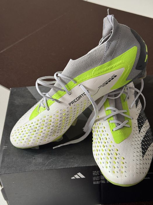 Adidasi Predator marimea 44