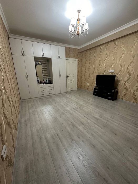 Green house 3 metro bekati 2 xona 82 kvmetr xamma jihozlari bn 4 etaj