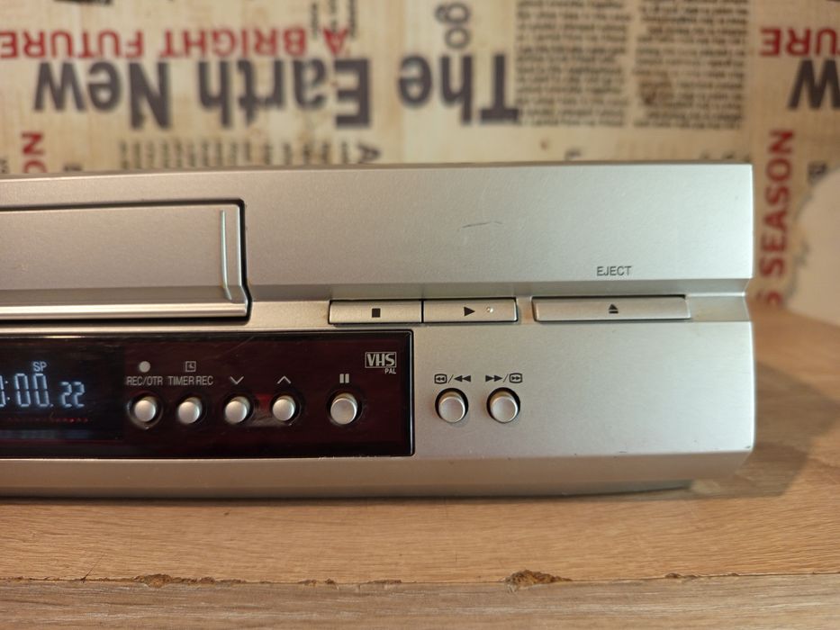 Видео "Panasonic"NV-FJ623