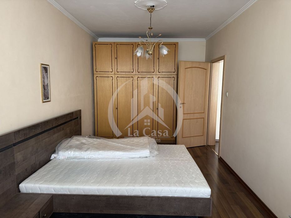 Продава се Тристаен апартамент в София, Надежда 2 - 85 кв.м за 2530 €/кв.м - Снимка #10