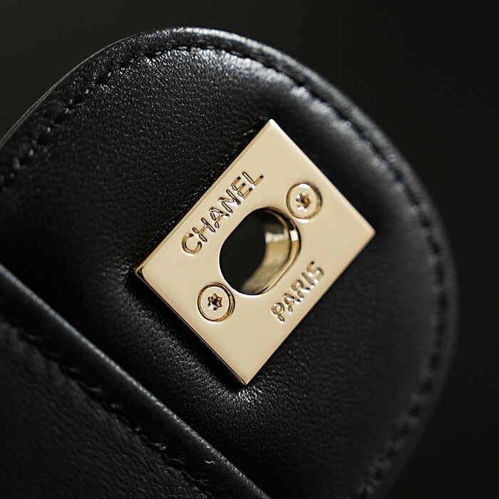 Дамска чанта Chanel Small Flap Beige