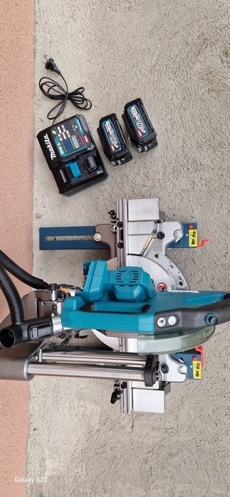 Makita circular stationar pe acumulator de 40 V