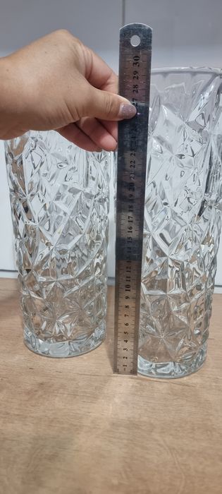 Ваза для цветы  2шт