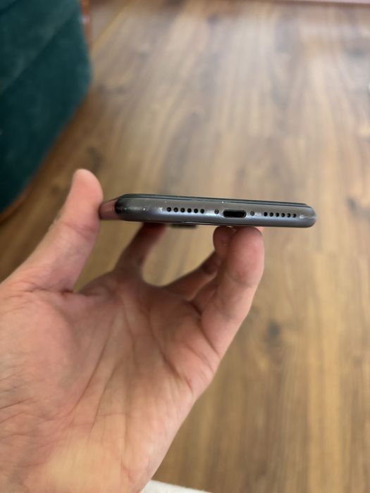 Айфон 11 в отличном сост