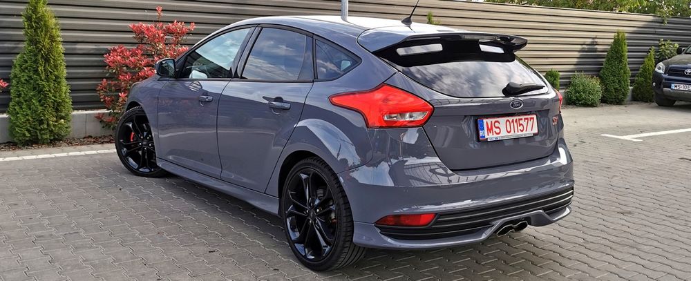 Ford Focus ST - An 2016 - Benzină 2.0--cp 250