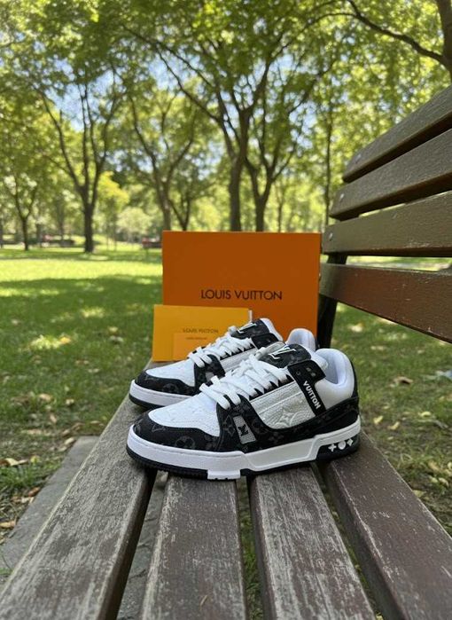 Adidasi LV Trainers - Negru Alb - Produs Premium Full Box
