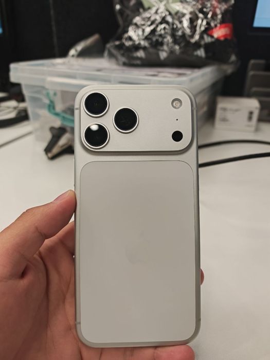 Iphoke 17 pro max продам