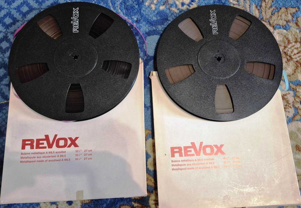 Role si benzi ReVox pentru magnetofon.