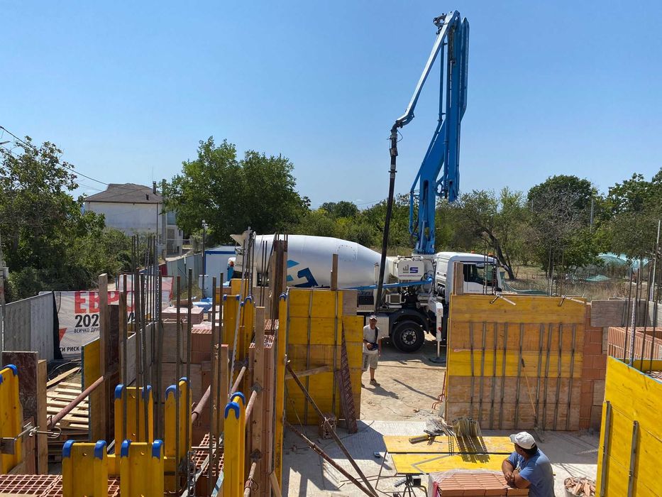 Фирма Недялков Инвест груб строеж, Огради, външни, и вътрешни ремонти