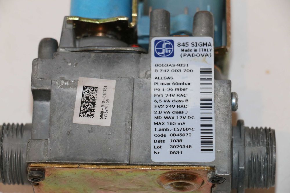Vana gaz Sigma 845 centrala termica Bosch GAZ 5000 WT ZWSE28-5/2MFA 23