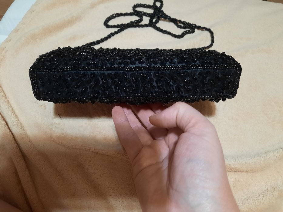 Клатч вышитый бисером и паетками