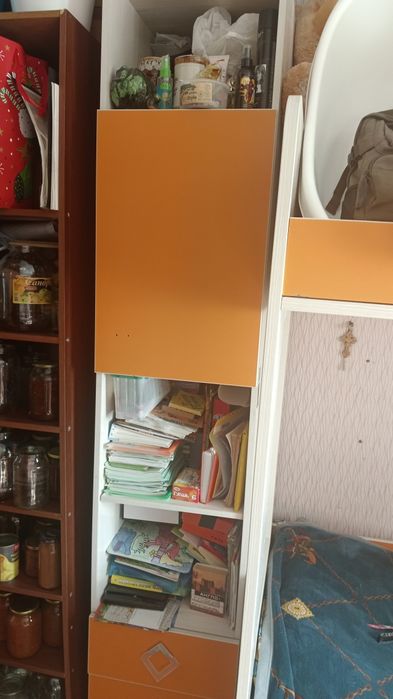 Продам спальный гарнитур