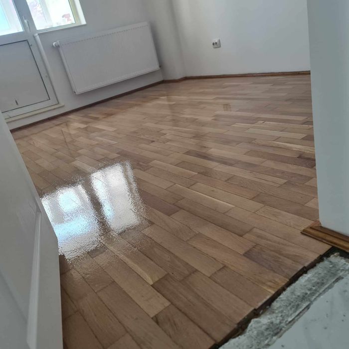 Raschetez si reconditionez parchet cu aparatura moderna.Calitate, promptitudine si eficienta garantata!