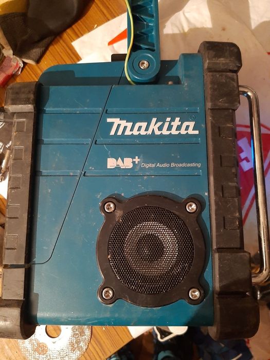 Machita radio dmr110 ca nou