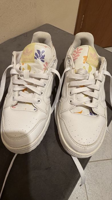Оригинални бели маратонки с цветни краски - Аdidas Originals NY 90