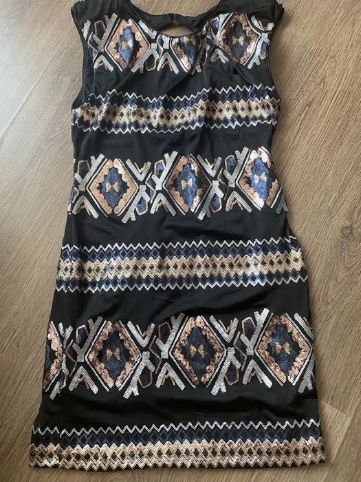 красива паетена рокля