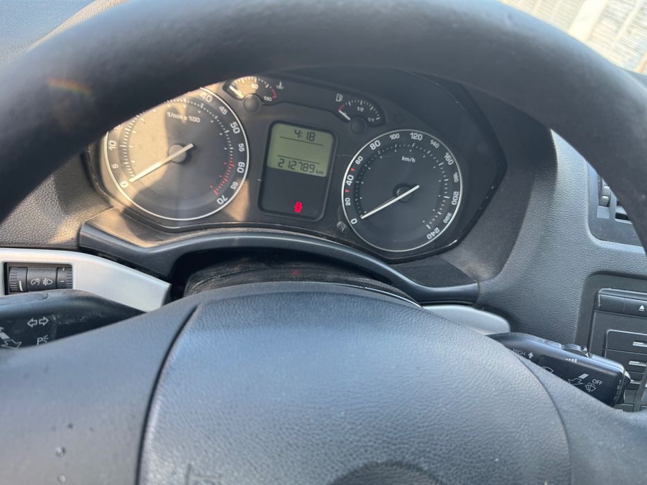 Продавам skoda octavia
