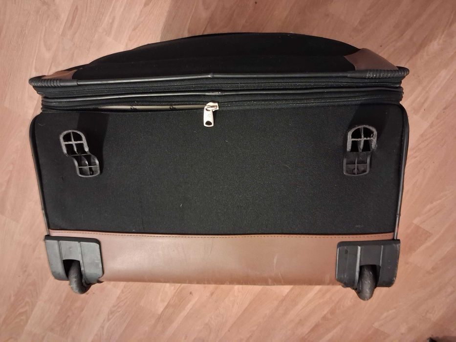Troler,brend American Tourister 75/50/37,mare