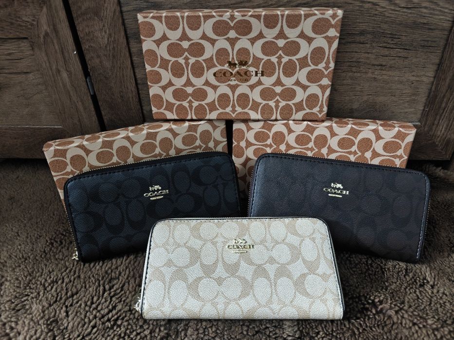 Vand Portofele Louis Vuitton/ GUESS / Dior / Burberry / Coach lungi de femei la SUPER PRET