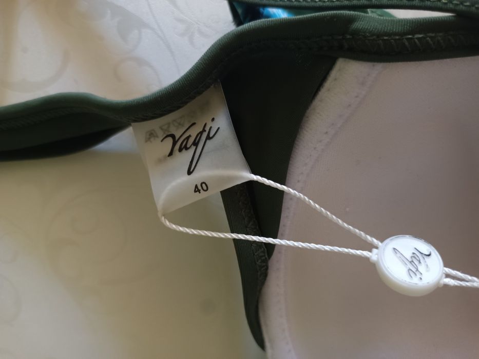 Продам новый купальник р.40-42