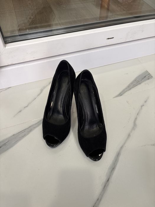 Туфли на миниатюрую девушку