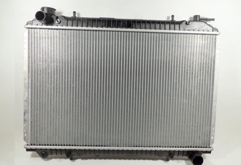 радиатор НОВ за NISSAN SERENA / VANETTE CARGO (C23) (92-)