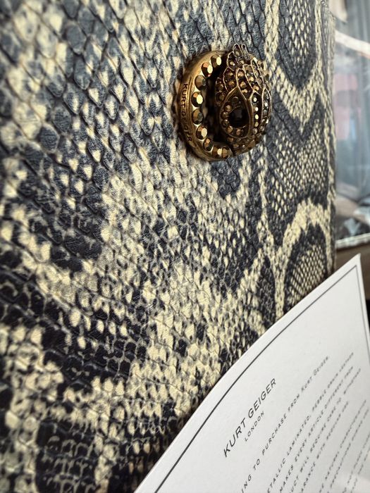 Geanta Kurt Geiger Chelsea Bucket