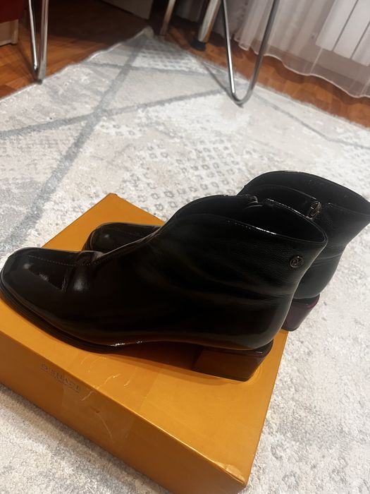 Женские осенние ботильены