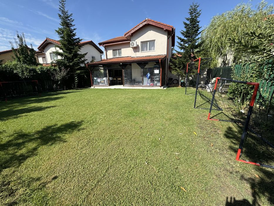 Casa complet renovata de inchiriat in Azur, Pipera