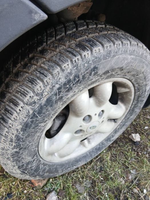 Алуминиеви джанти със зимни гуми Blacklion Pioneer 215/65/16 5x114,3