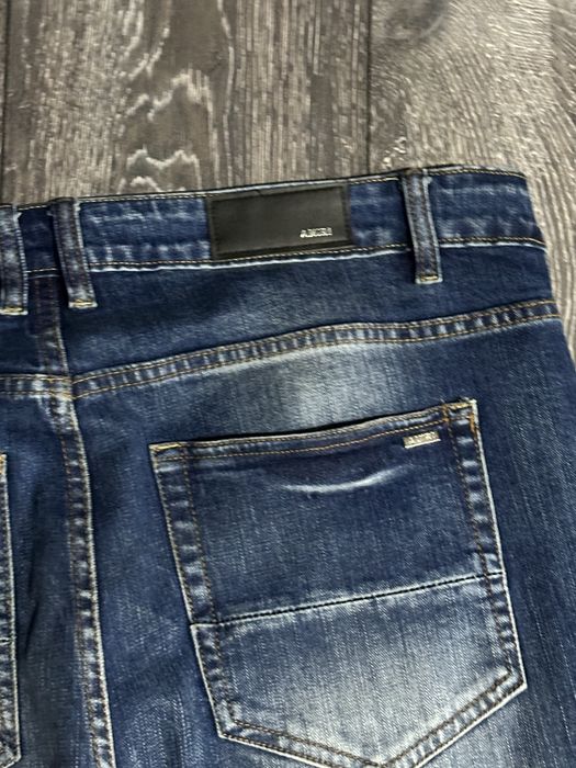 Blugi amiri albastri