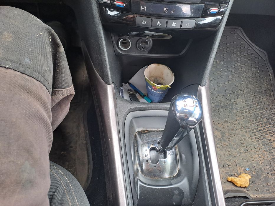 Пежо 2008 на части