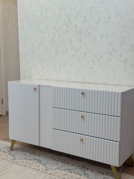 Продам Комод 40*140 см