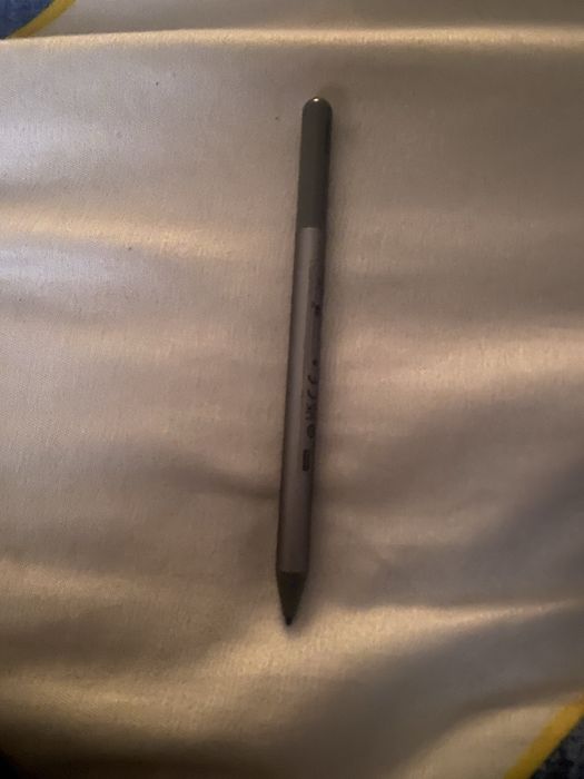 Stylus Lenovo pentru tabletă/laptop touchscreen – stare bună