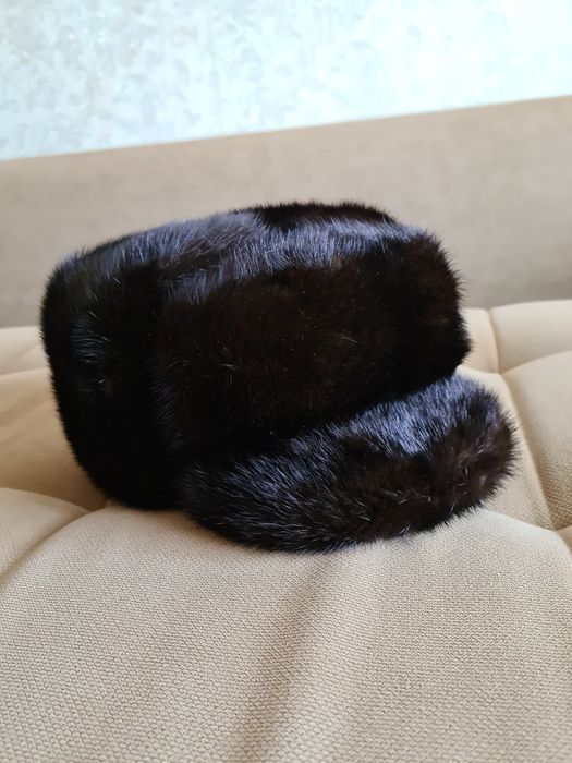 Продам норковый берет и мужскую шапку