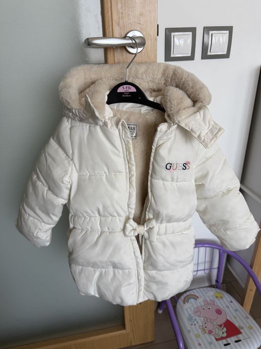 Зимно якенце Guess