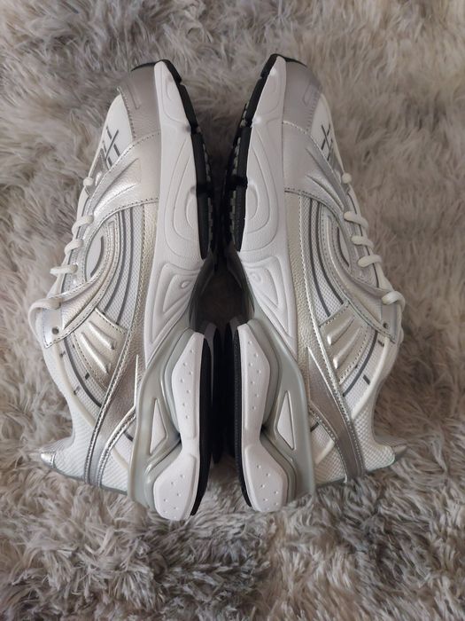 кроссовки Under Armour Sola
