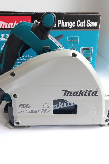 Акумулаторна Циркуляр Makita DSP600Z