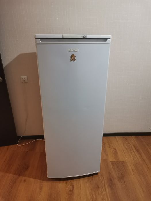 Холодильник Бирюса
